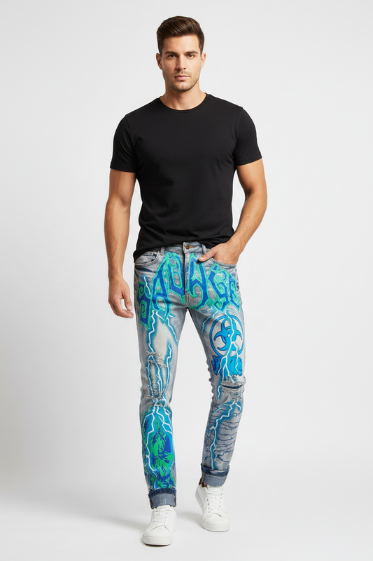 Homme portant Jean Skinny Premium Indigo avec motifs électriques bleus - Vue lifestyle